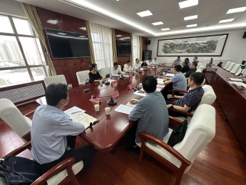 尊龙凯时人生就是搏集团公司董事长及总经理携中国一冶集团一行至甘肃省庆阳市洽谈庆阳市保障性租赁住房项目